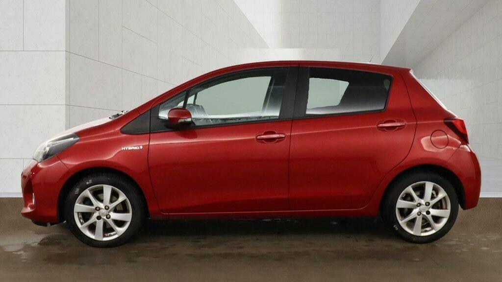 Toyota Yaris 1.5 Vvt-h Excel E-cvt Euro 6 15In Alloy Red #6