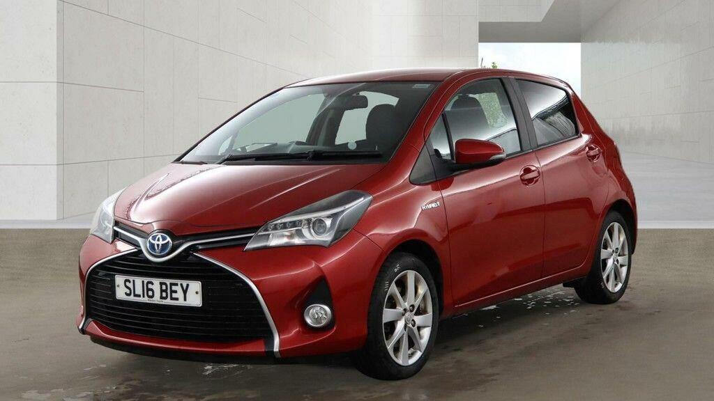 Toyota Yaris 1.5 Vvt-h Excel E-cvt Euro 6 15In Alloy Red #2