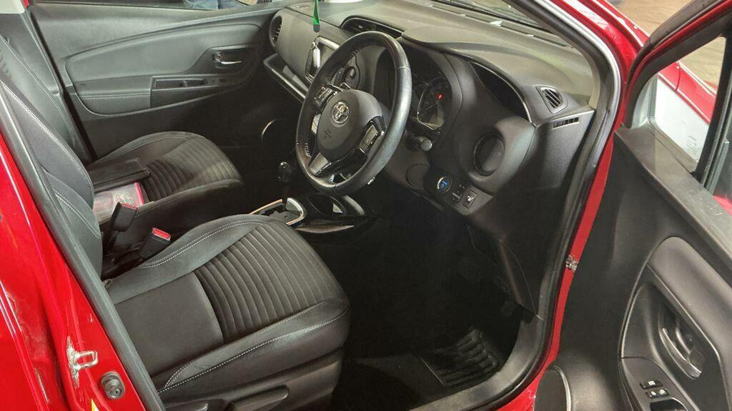 Toyota Yaris Excel Red #10