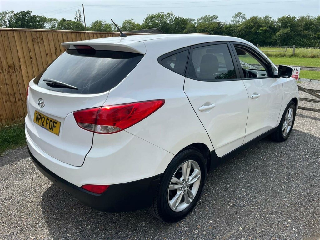 Hyundai Ix35 Style Crdi White #2