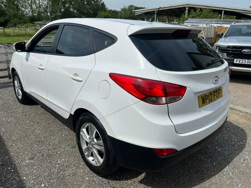 Hyundai Ix35 Style Crdi White #3
