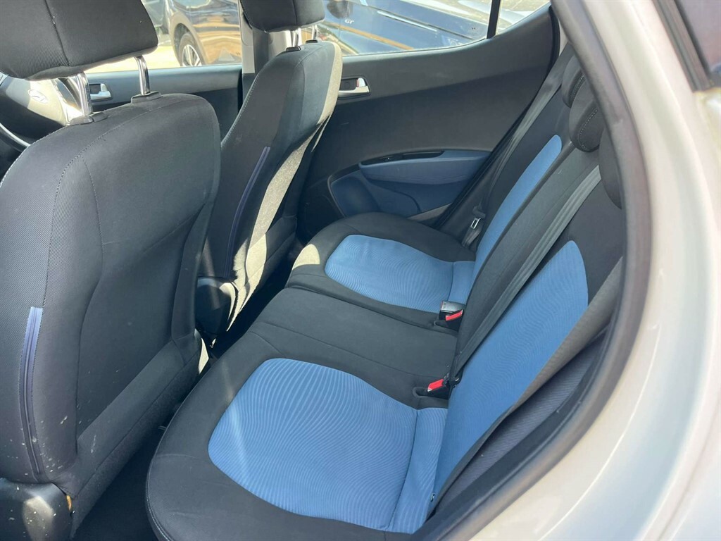 Hyundai I10 Premium White #4