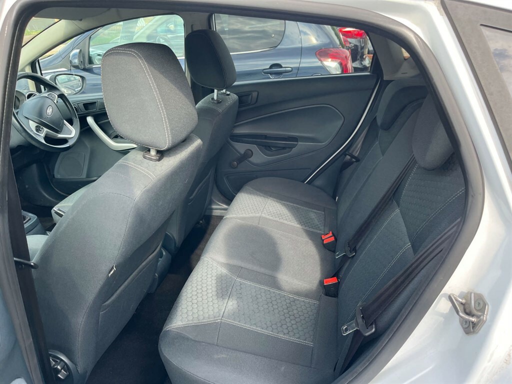 Ford Fiesta Zetec 5-Door Black #7