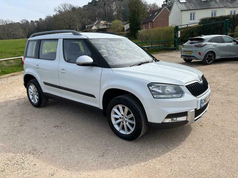Skoda Yeti 1.2 Tsi S Outdoor White #2