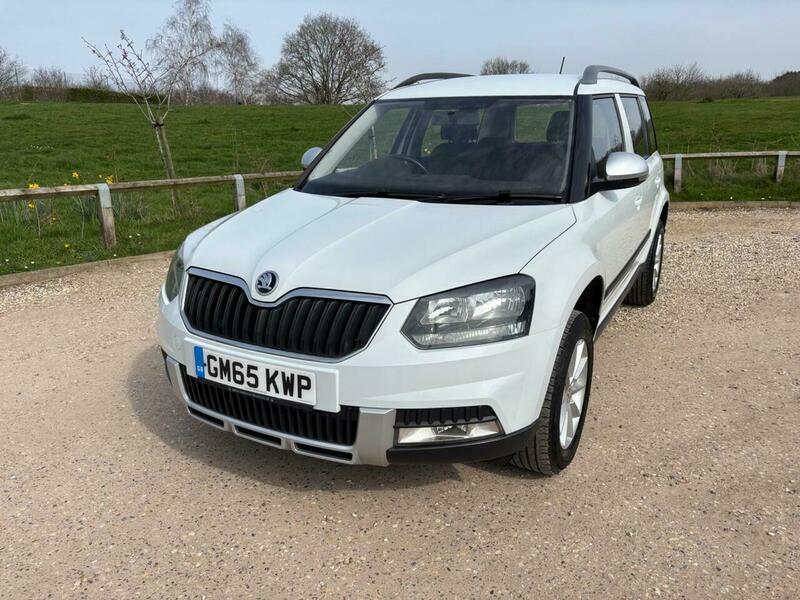 Skoda Yeti 1.2 Tsi S Outdoor White #6