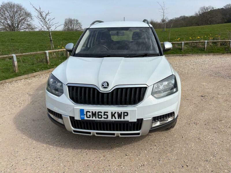 Skoda Yeti 1.2 Tsi S Outdoor White #5