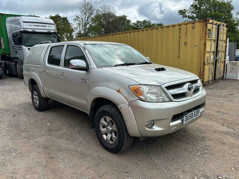 Toyota HILUX 3.0 D-4d Invincible 4Wd Silver #2