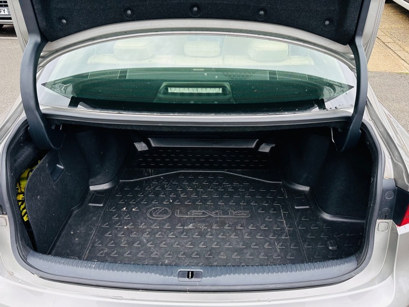 Lexus IS 300H Premier U1536 Ulez Grey #37