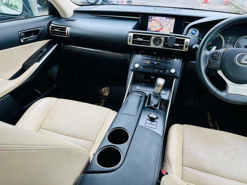 Lexus IS 300H Premier U1536 Ulez Grey #15