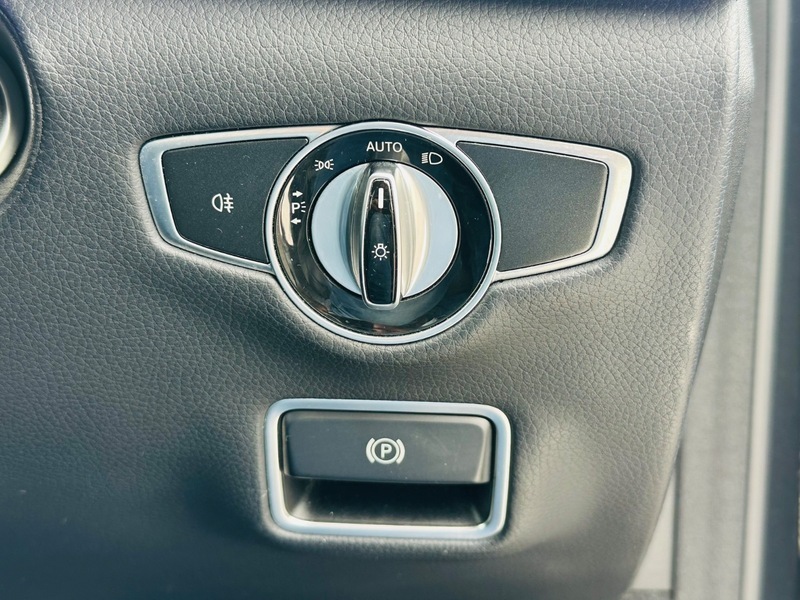 Mercedes-Benz S Class Saloon Blue #33