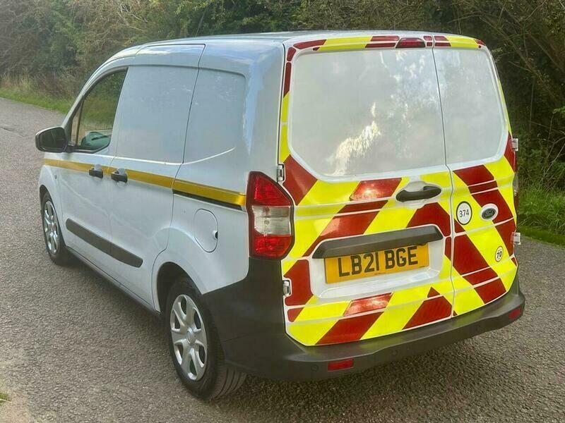 Ford Transit Courier 1.5 Tdci Trend L1 LB21BGE White #4