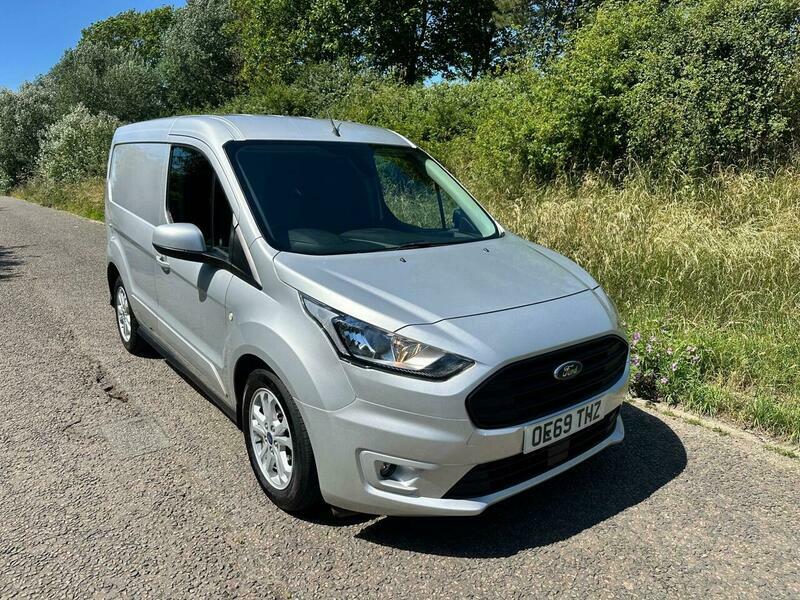 Ford Transit Connect 1.5 200 Ecoblue Limited Silver