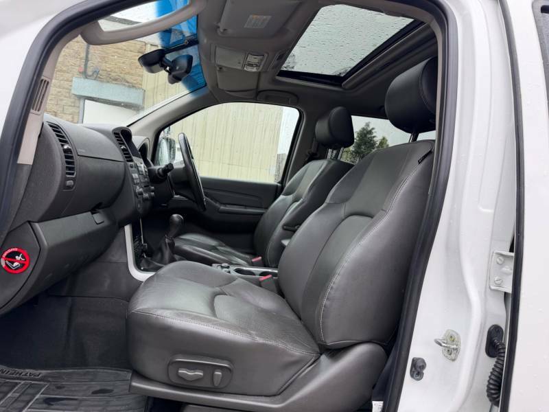 Nissan Pathfinder 2.5 Dci Tekna Grey #22