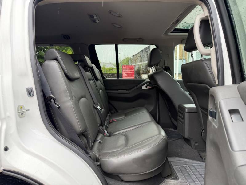 Nissan Pathfinder 2.5 Dci Tekna Grey #20