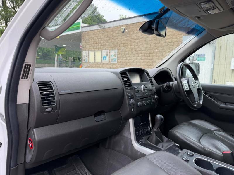 Nissan Pathfinder 2.5 Dci Tekna Grey #21