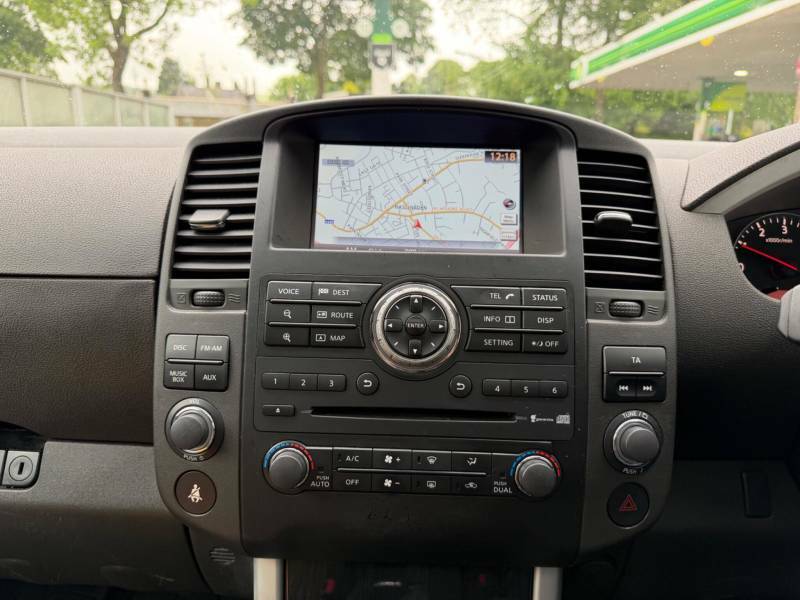 Nissan Pathfinder 2.5 Dci Tekna Grey #32
