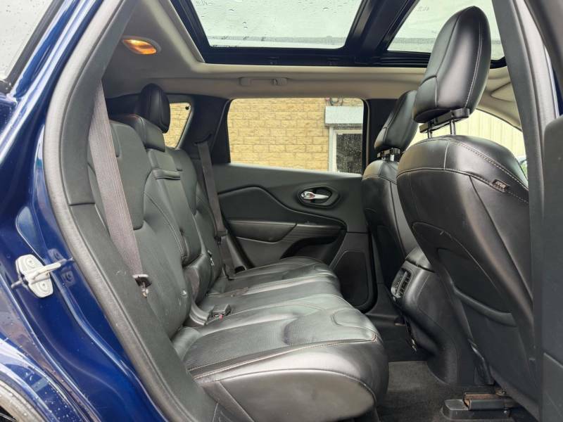 Jeep Cherokee 2.0 Crd Limited Red #16