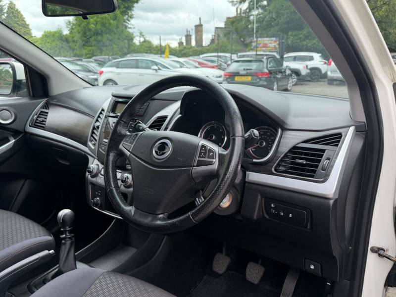 SsangYong Korando Red #14