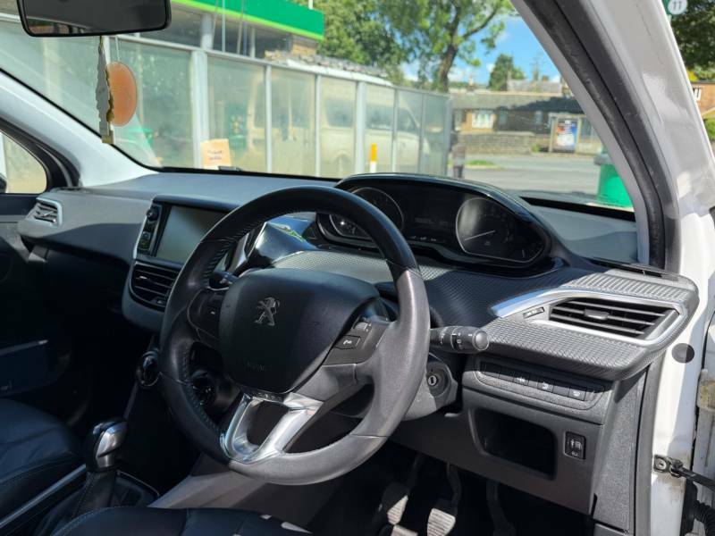 Peugeot 2008 Blue Hdi Active White #18