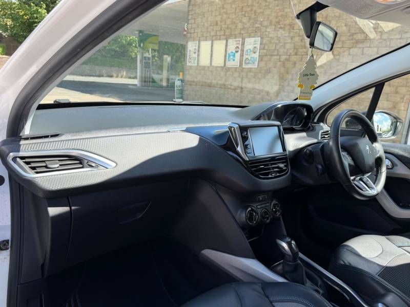 Peugeot 2008 Blue Hdi Active White #12
