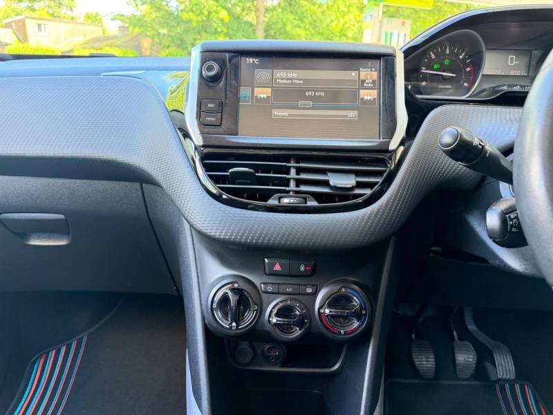 Peugeot 2008 Blue Hdi Active White #24