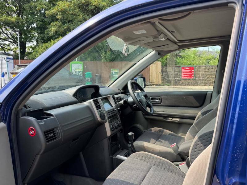 Nissan X-Trail  Blue #9