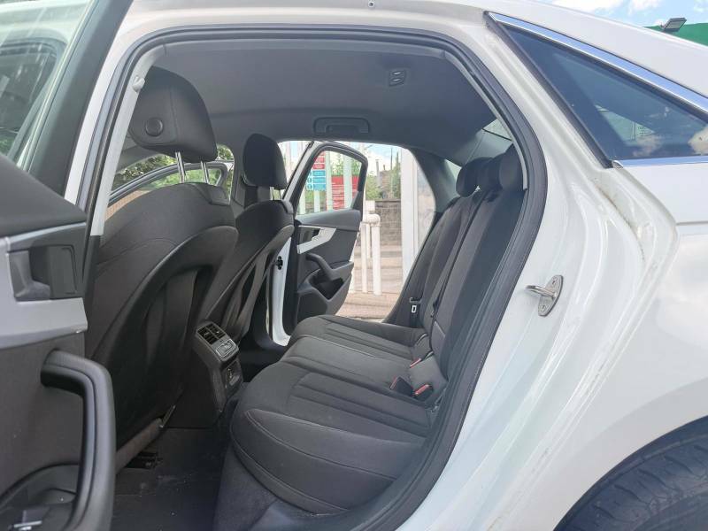 Audi A4 Estate Avant Tdi Ultra Sport 201616 Black #10