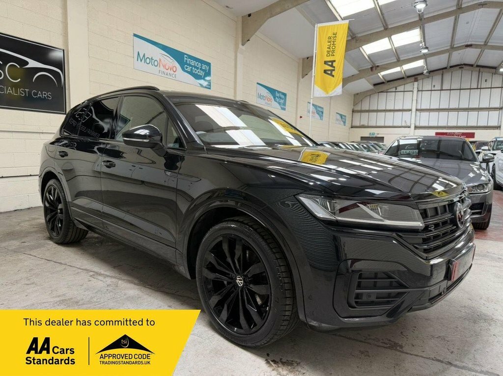 Volkswagen Touareg 3L R-line Tech Plus Black