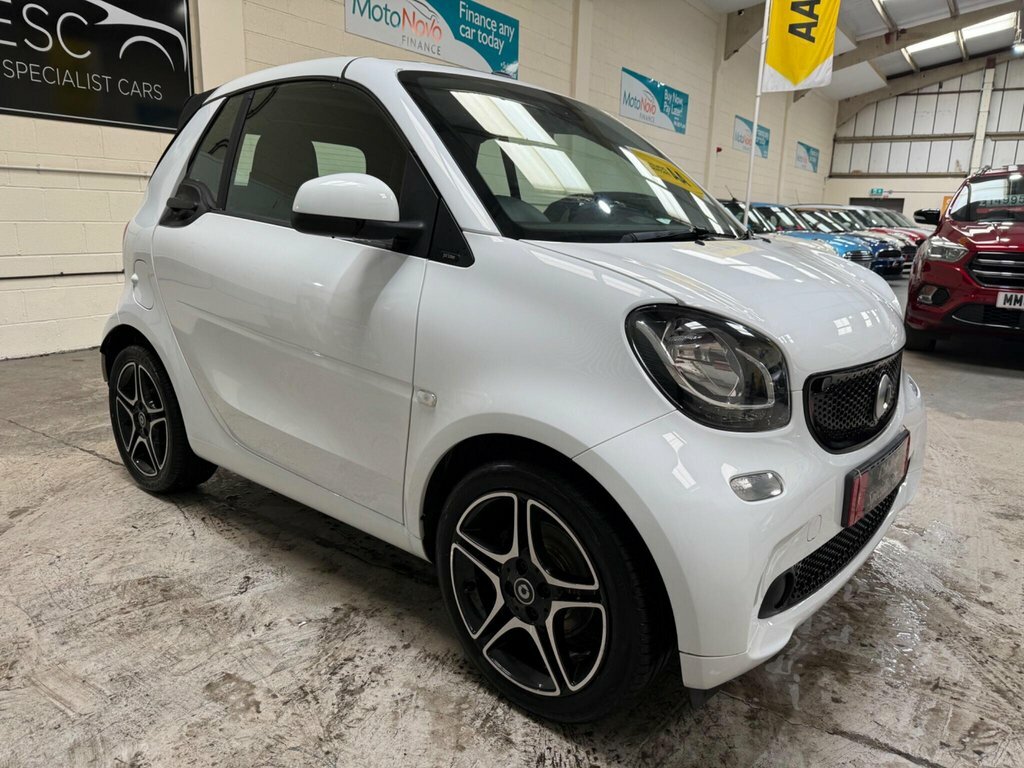 Smart Fortwo Cabrio 0.9L Prime White