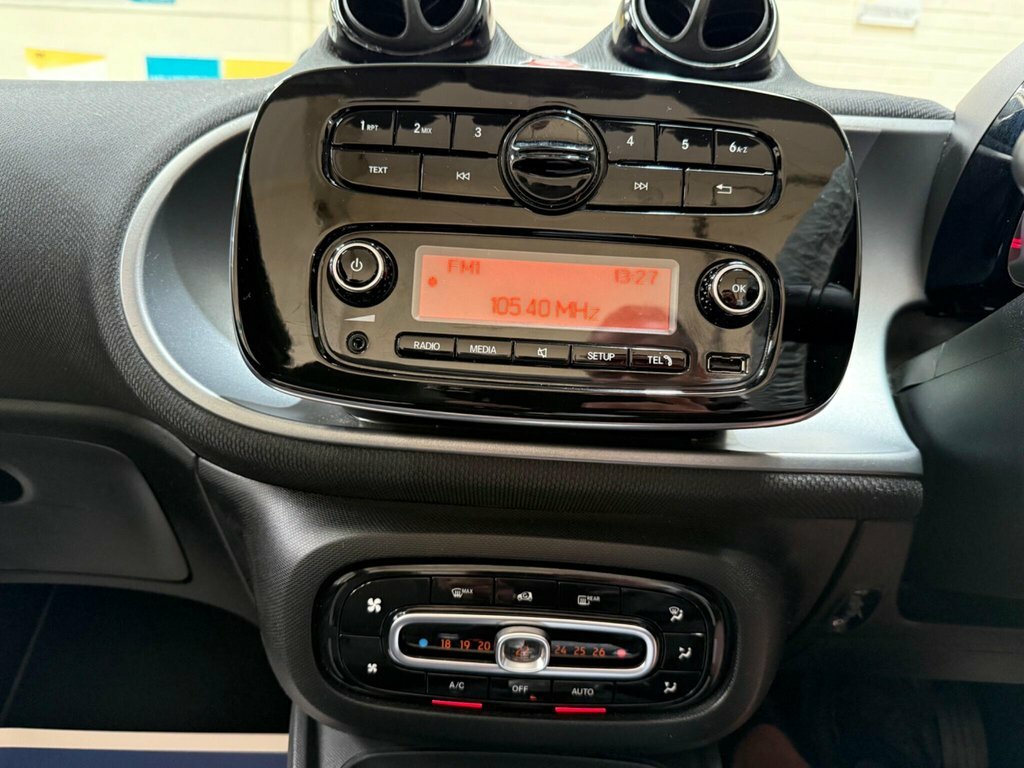 Smart Fortwo Cabrio 1L Passion Red #5