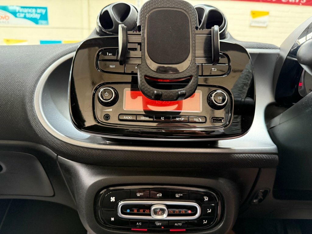 Smart Fortwo Cabrio 1L Passion Red #4