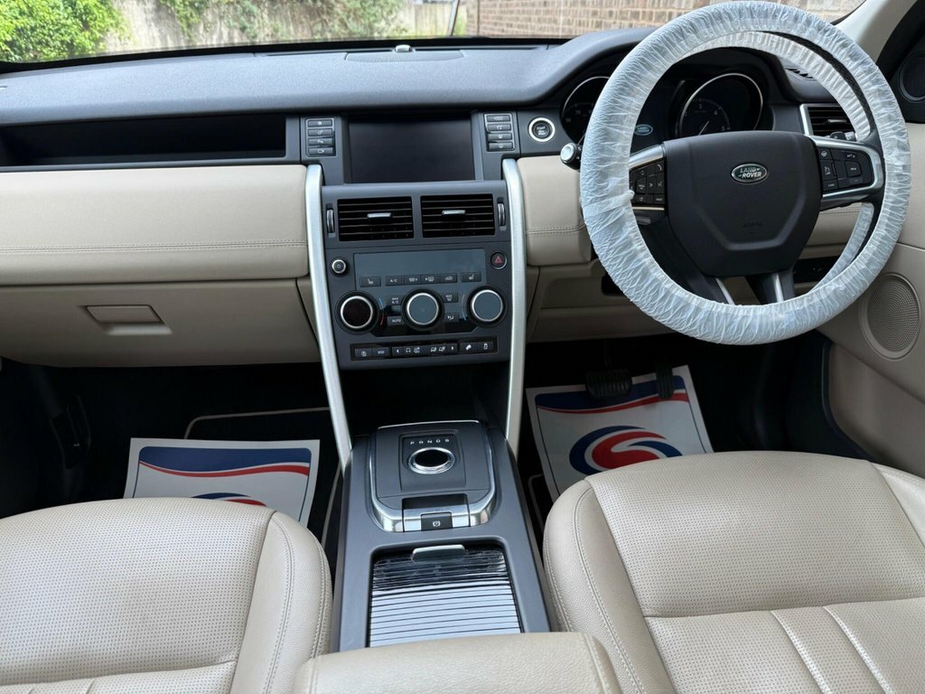 Land Rover Discovery Sport 2L Hse Silver #2