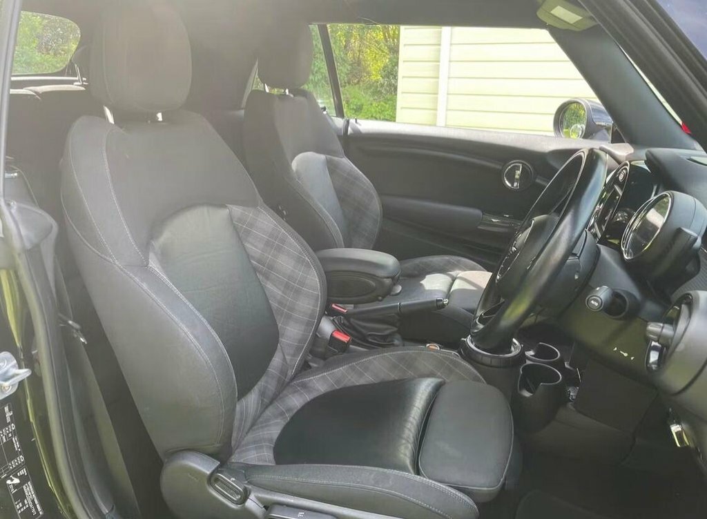 Mini Convertible 1.5L Cooper Black #4