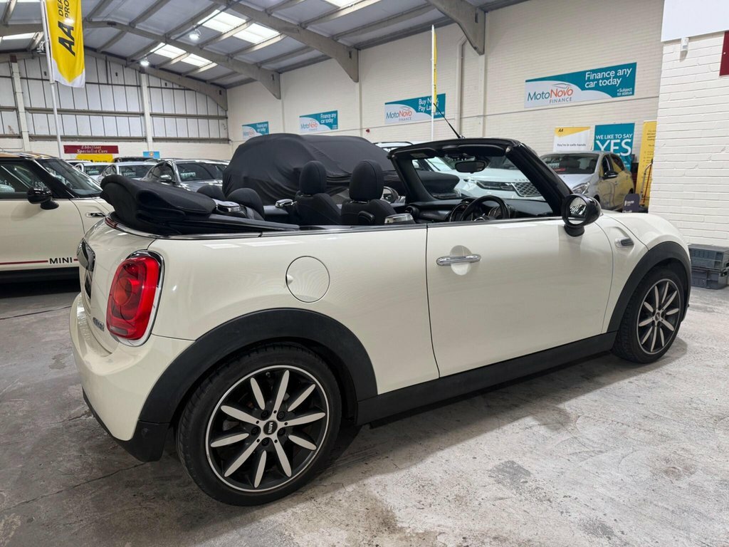 Mini Convertible 1.5L Cooper White #5