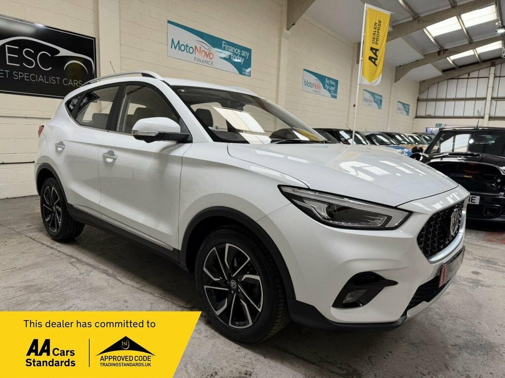 MG ZS 1L Exclusive White