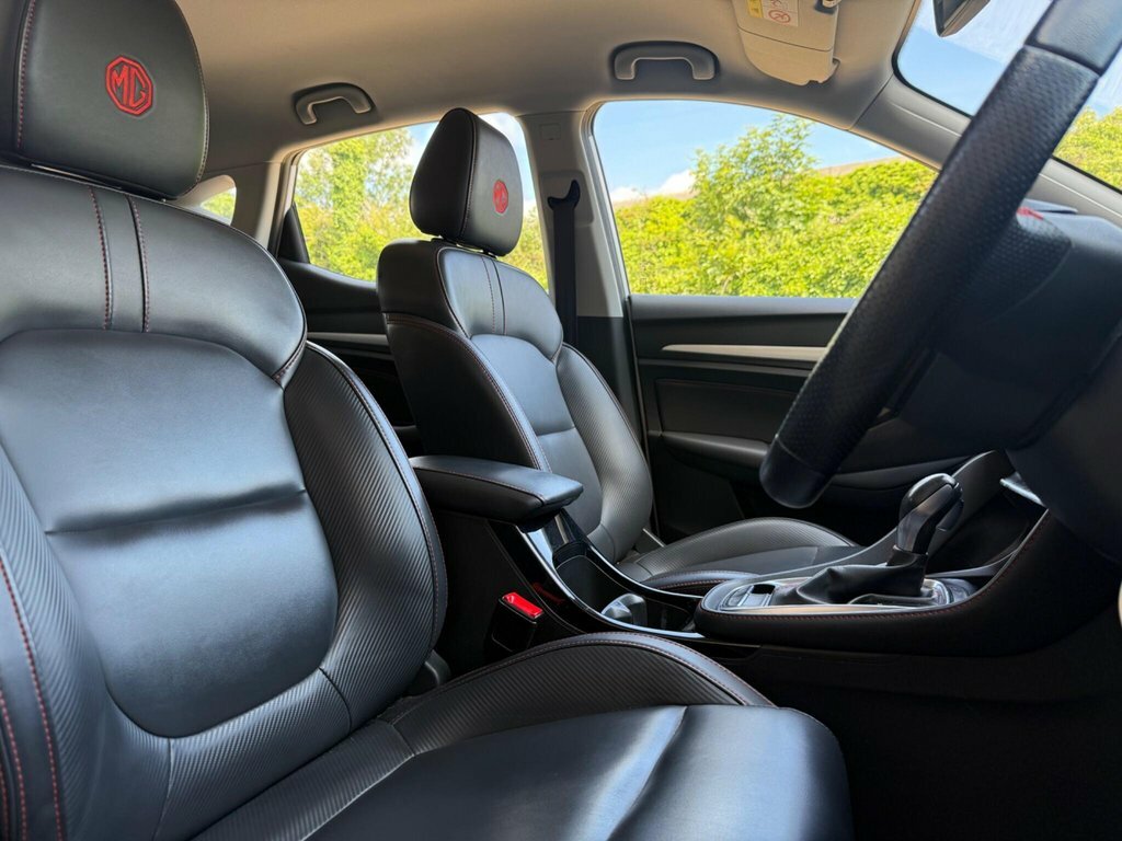 MG ZS 1L Exclusive White #6