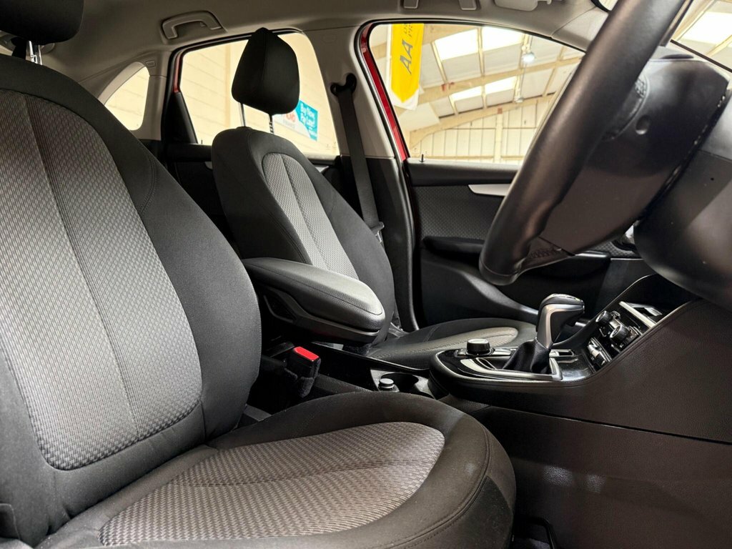 BMW 2 Series Active Tourer Mpv 2014 Bmw 2 Series Active Tourer 2.0 218D Se Di Black #19