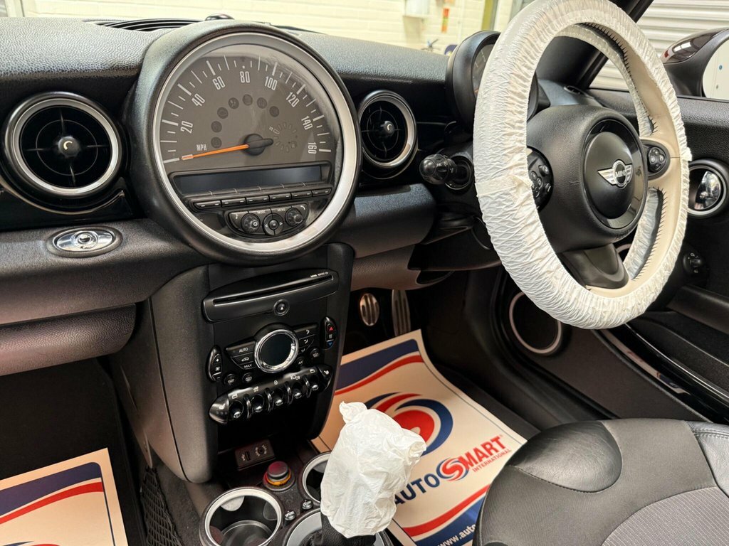 Mini Convertible 2L Cooper Sd Black #6