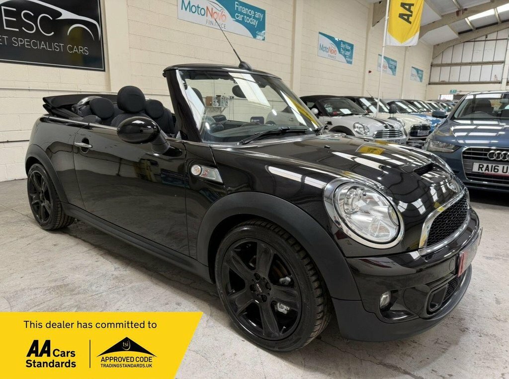 Mini Convertible 2L Cooper Sd Black