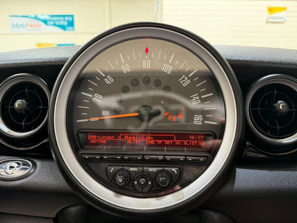 Mini Convertible 2L Cooper Sd Black #4
