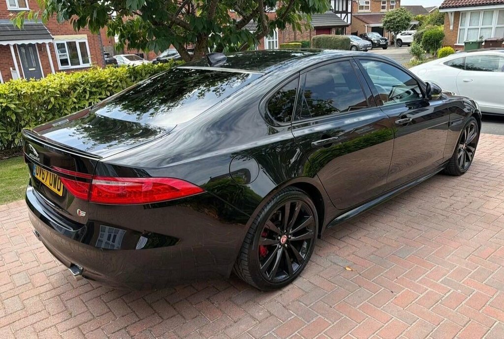 Jaguar XF 3L S Black #6