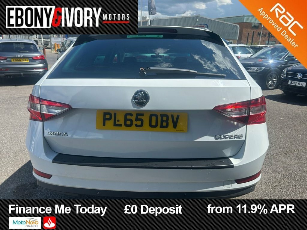 Skoda Superb 2L Se Business PL65OBV White #5