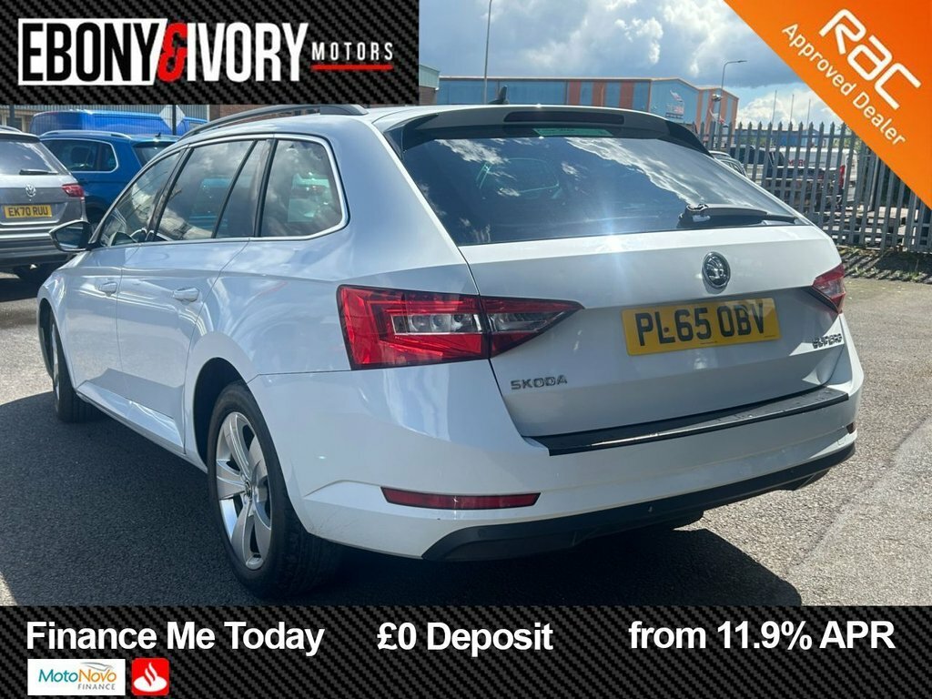 Skoda Superb 2L Se Business PL65OBV White #4