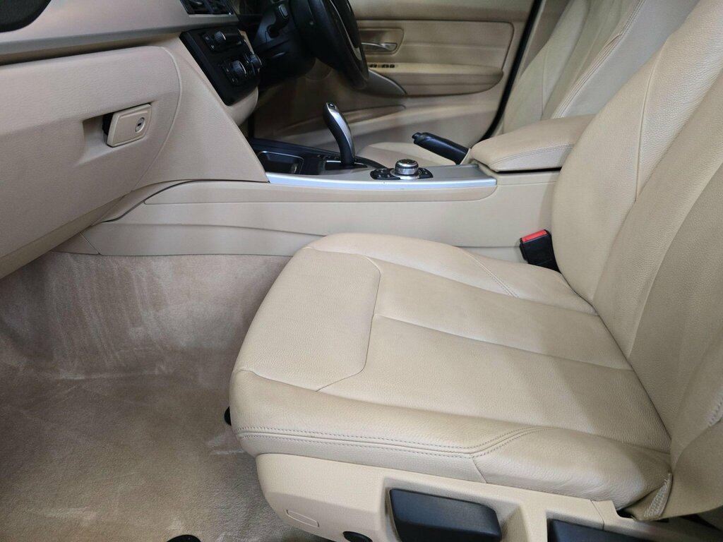 BMW 3 Series 328I Luxury T Blue #32