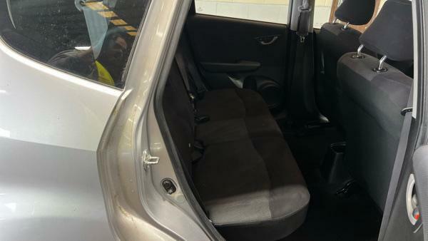 Honda Jazz 1.4 I-dsi Se Cvt-7 Silver #7
