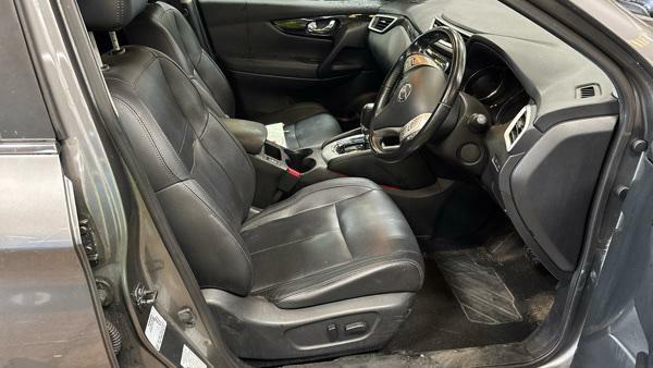 Nissan Qashqai Tekna Grey #2