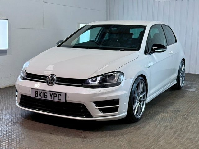 Volkswagen Golf 2016 2.0 Tsi Bluemotion Tech R Hatchback Petro BK16YPC White #4
