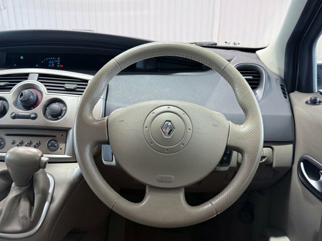 Renault Scenic 1.6 Vvt Dynamique Silver #9