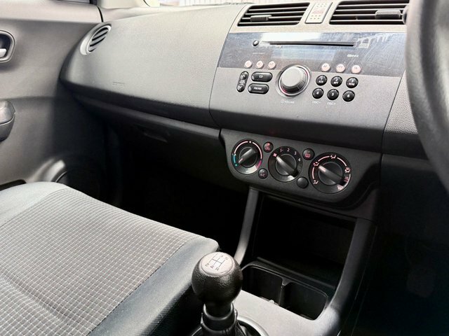 Suzuki Swift Glx Vvts 5-Door Blue #11