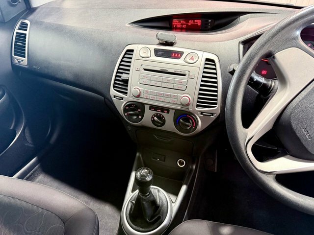 Hyundai I20 Comfort Silver #17
